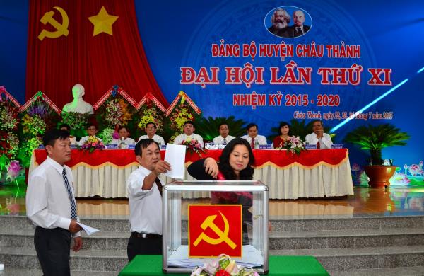 Đại hội đại biểu Đảng bộ huyện Châu Thành, nhiệm kỳ 2015 – 2020: Ông Nguyễn Thanh Phong tiếp tục giữ chức Bí thư